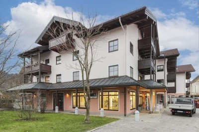 Charmante Dachgeschosswohnung in zentraler Lage von Feldkirchen-Westerham inkl. TG-Stellplatz