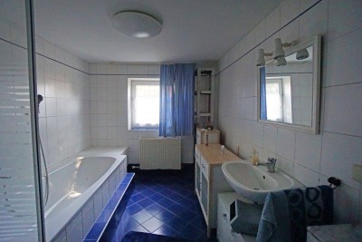Einfamilienhaus in ruhiger Siedlungslage Nähe Norbertinum und Wienerwaldsee