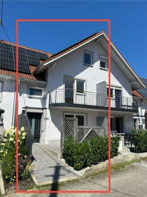 Modernisierte Doppelhaushälfte mit 4 Zimmer und EBK in Loppenhausen
