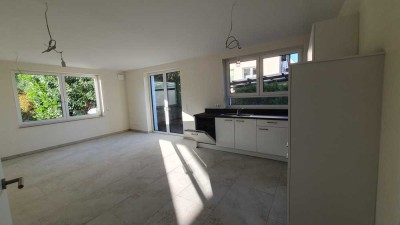 2-Zi. EG Terasse, hell, absolut ruhig, Bahnhofsnähe