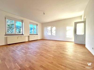 Top gepflegte Wohnung am Bahnhof! - Vollparkett - Ruhelage!