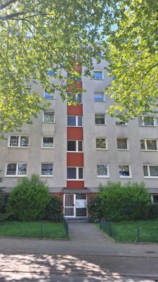 Frisch renovierte helle 3-Zimmer Wohnung mit Balkon im 1. OG in Bochum-Laer