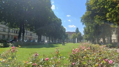 Charmante 2,5-Zimmer-Hochparterre-Wohnung mit geh. Innenausstattung mit Balkon und EBK