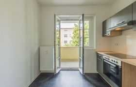 Drei-Raum-Wohnung mit Einbauküche!