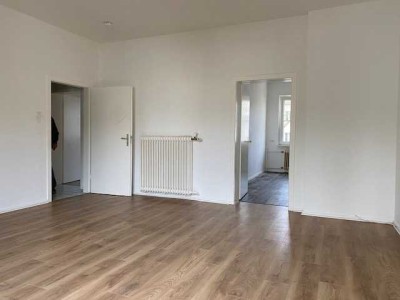 Attraktive, frisch renovierte Wohnung am westwall 165