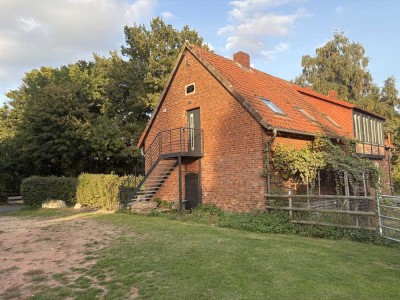 Renovierte 4-Zimmer Wohnung mit Balkon in Stöckse
