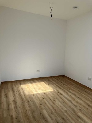 Mitten im Martinsviertel: Kleines Wohn-Atelier/Studio/Büro im Hinterhof befristet auf 3 Jahre
