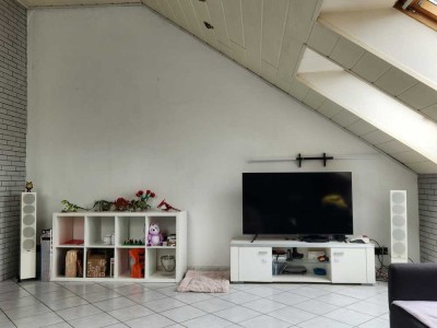 Helle Dachgeschosswohnung sucht Nachmieter
