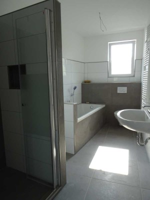 Sanierte großzügige 3,5 Zimmer Wohnung in ruhiger Lage!