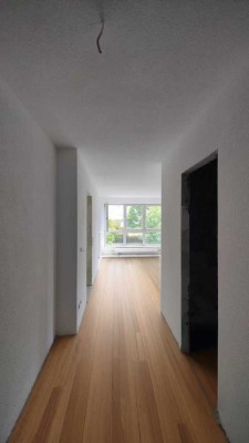 Erstbezug nach Sanierung mit schönem Balkon: Stilvolle 3-Zimmer-Terrassenwohnung in Neckarsulm