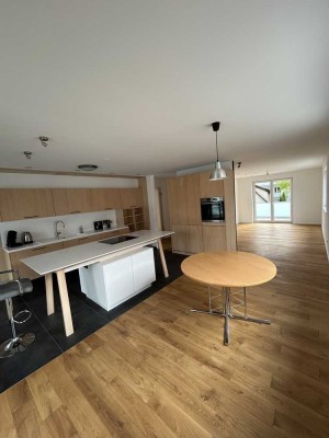 Exklusive 3,5-Zimmer Wohnung mit 2 Balkonen im 1. OG in Bodman-Ludwigshafen