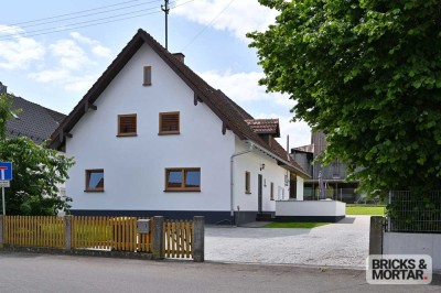 Familientraum in Jettingen: Bauernhaus mit großem Grundstück, Scheune & Top - Anbindung A8