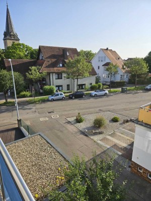 Möblierte Exklusive 4-Raum-DG-Wohnung mit gehobener Innenausstattung mit Balkon (max.4Personen)
