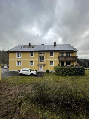 Helle 3-Zimmer-Wohnung mit Balkon und Garage in Bärnau