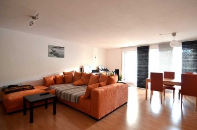 2-Zimmer-Erdgeschosswohnung mit Wintergarten und TG-Stellplatz am Eselsberg!