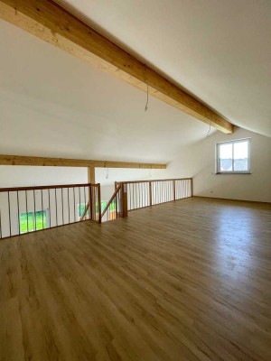 3 Zimmer Galeriewohnung - Neubau - Balkon - TG