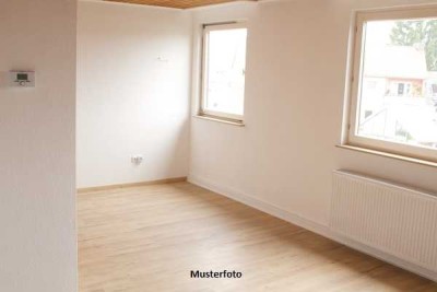 3-Zimmer-Wohnung mit Garage und Stellplatz