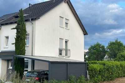 Rauenberg: Moderne Doppelhaushälfte mit Garten und Carport. Erbbaurecht.