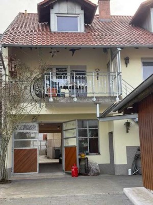 Geräumiges  Einfamilienhaus zzgl. sanierungsbed. 1 Familienhaus
