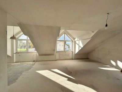 Lichtdurchflutete Traumwohnung im Dachgeschoss – neu renoviert mit Balkon & Stellplatz!
