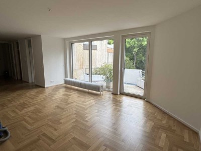 Sonnige 4-Zimmerwohnung in der Oststadt mit Blick in die Eilenriede und Tiefgaragenstellplatz