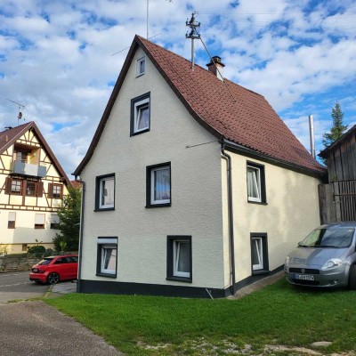 Einfamilienhaus 1300 € - 110 m² - 5.0 Zi.