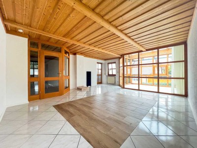 Großzügige 3-Zimmer-Wohnung mit Wintergarten und Balkon in ruhiger Lage