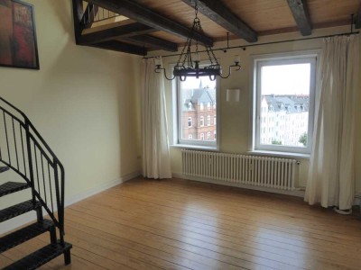 Eigene Etage mit freiem Blick über Kiel, ein Unikat, weit mehr als 2 Zimmer