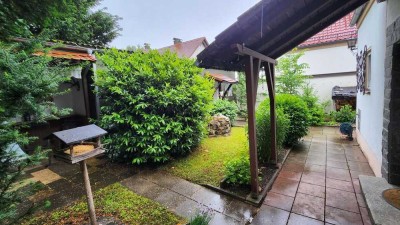 Charmantes Stadthaus in Friedberg mit schönem Garten!