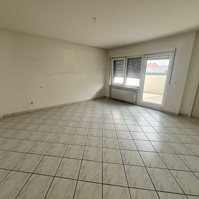 Einzug ab sofort! 2 Zimmer, Küche, Bad, Gäste-Wc und 2 Balkone! In zentraler Lage von Biebrich!