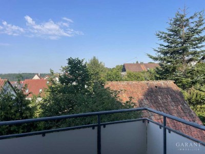 * 2 1/2 Zimmer-Dachgeschoss-Maisonette-Wohnung inkl. TG *