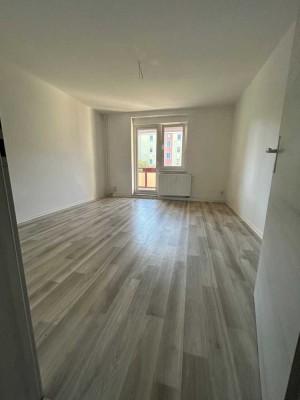 2-Raumwohnung mit großer Küche und Bad