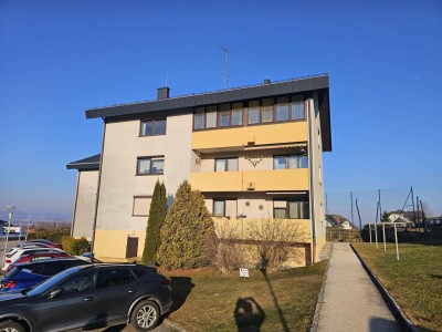 Helle 86 m2 EG-Eigentumswohnung mit Loggia zu verkaufen