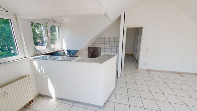 Helle 2 Zimmerwohnung mit Balkon, Tageslichtbad und Stellplatz