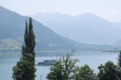Seeblick, Balkon und Citylife vor der Tür – top sanierte 4-Zi-Wng. in Zell am See