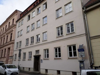 Schöne 2- Zimmer- Altbau-Wohnung in der Altstadt