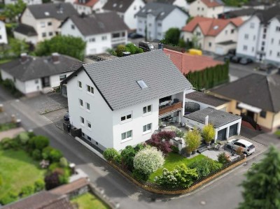 albero:) Attraktives Dreifamilienhaus  - Gartenetage sofort beziehbar!