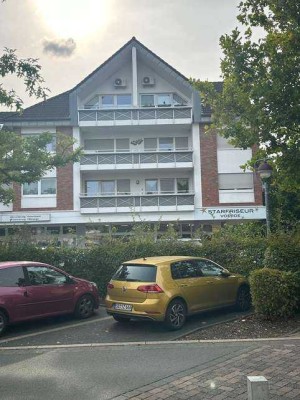Exklusive, gepflegte 2,5-Zimmer-DG-Wohnung mit geh. Innenausstattung mit Balkon und EBK in Voerde