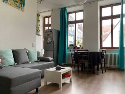 *attraktive 2-Zimmer-Altbauwohnung*
