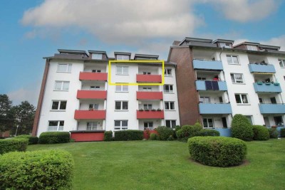 Gepflegte 3-Zimmer-Wohnung mit Balkon, Einbauküche, PKW-Stellplatz und Kellerraum