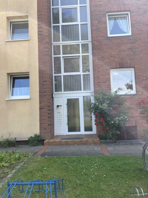 WG geeignete, renovierte 2.Zi Wohnung, ruhige und gut geschnitten, EBK, Vollbad