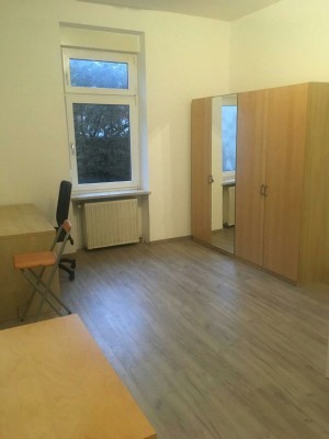 WG Zimmer Saarbrücken City 20m² für 350 € warm möbliert