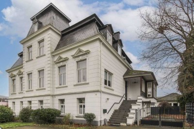 Modernisierte Villa in Innenstadtnähe von Holzminden! Wohnen und Arbeiten auf über 500 m²