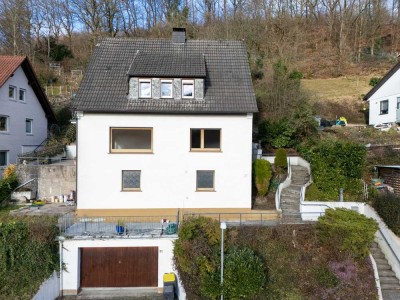 NEU: Zweifamilienhaus mit Doppelgarage in sonniger Höhenlage von Altena zu verkaufen!!!