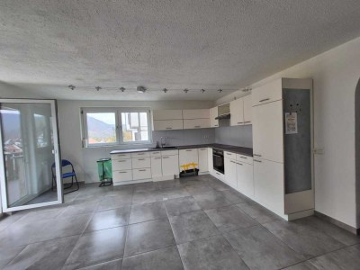 Wunderschöne 2,5 Zi Wohnung in 73312 Geislingen / Eybach Kaltmiete 750€ + 220€ Nebenkost zu vermiete