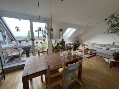3-Zimmer-DG-Wohnung mit Balkon in Milbertshofen