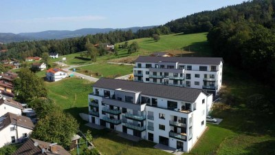 Sonnige Gartenwohnung in Hunderdorf. Bezugsfertige Neubauwohnung.