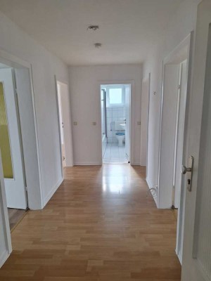 Attraktive 4-Zimmer-Wohnung in Pohlheim Watzenborn-Steinberg