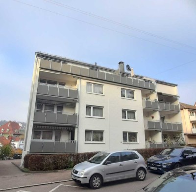 Helle 3 Zimmer Wohnung mit Balkon in ruhiger Lage für Eigennutzer und Anleger