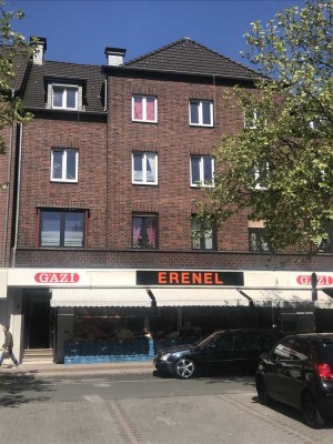 Modernisierte 2,5-Zimmer-Wohnung am Marktplatz Osterfeld